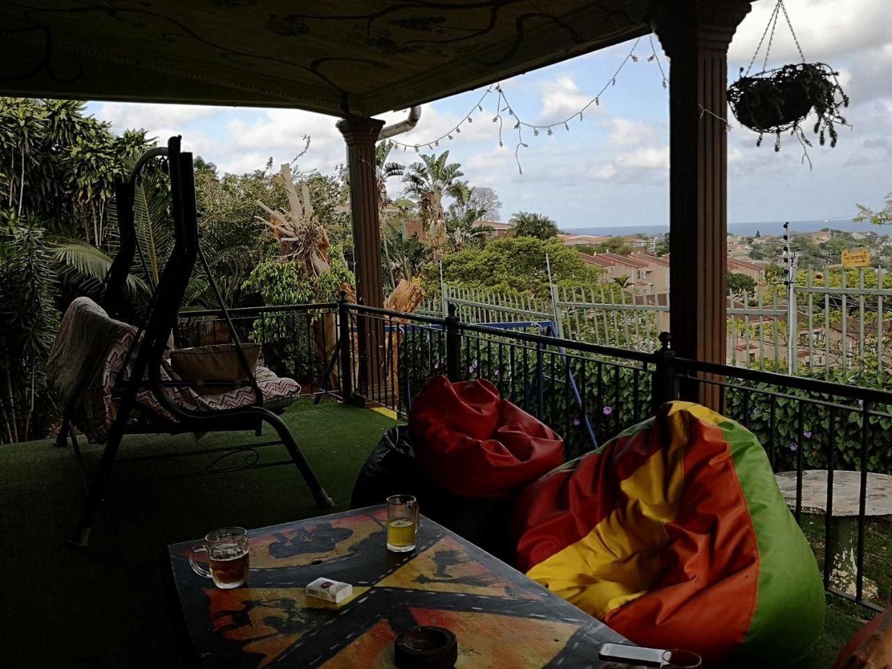 Khululekani - Durban Rasta Hide Out Backpackers Buitenkant foto