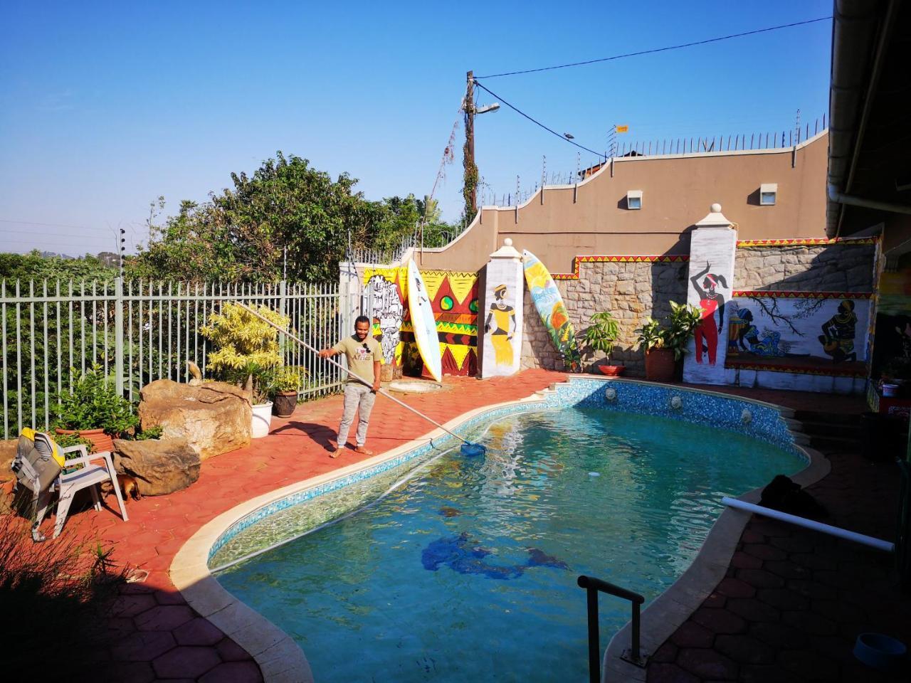 Khululekani - Durban Rasta Hide Out Backpackers Buitenkant foto