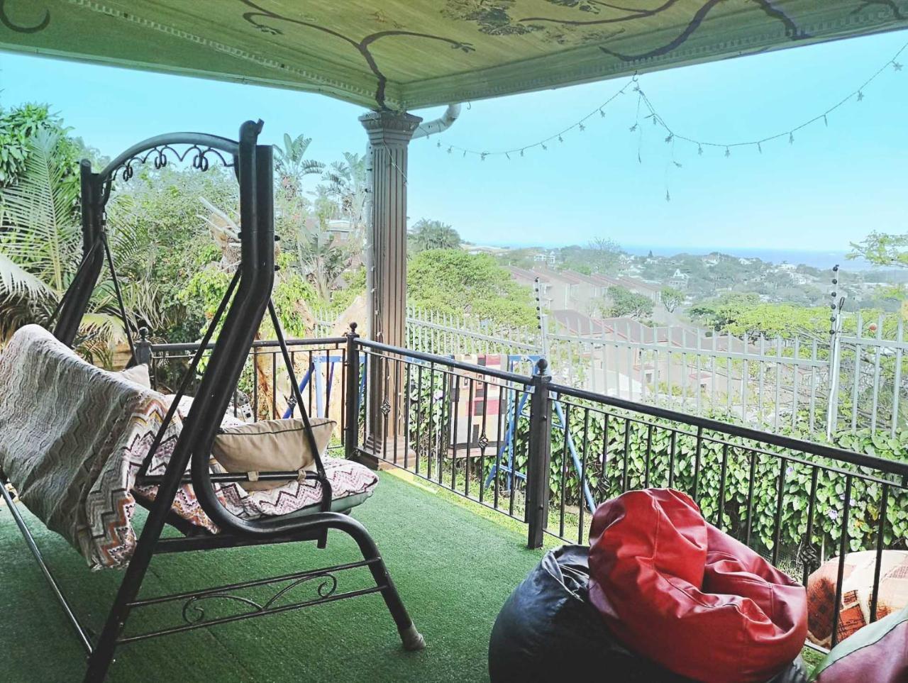 Khululekani - Durban Rasta Hide Out Backpackers Buitenkant foto