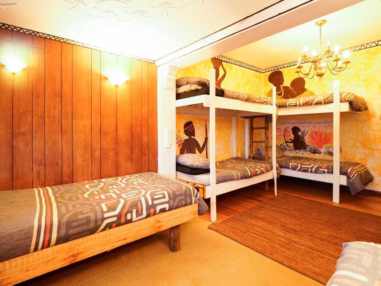 Khululekani - Durban Rasta Hide Out Backpackers Buitenkant foto
